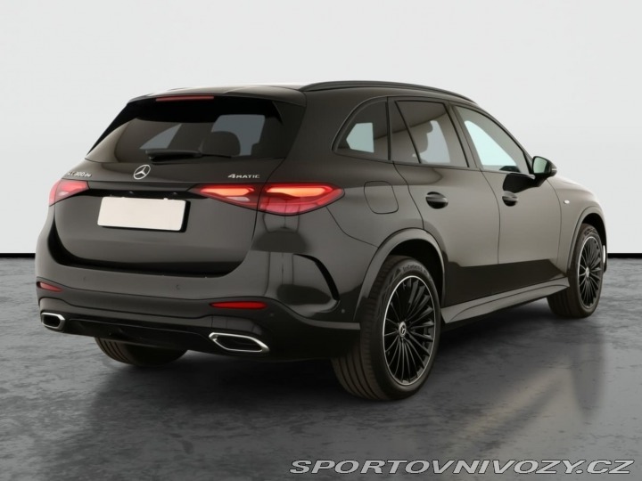 Mercedes-Benz Ostatní modely GLC AMG Line GLC 300 de 4MATI 2025