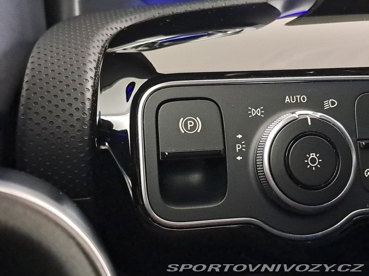 Mercedes-Benz CLA 220 d 2021