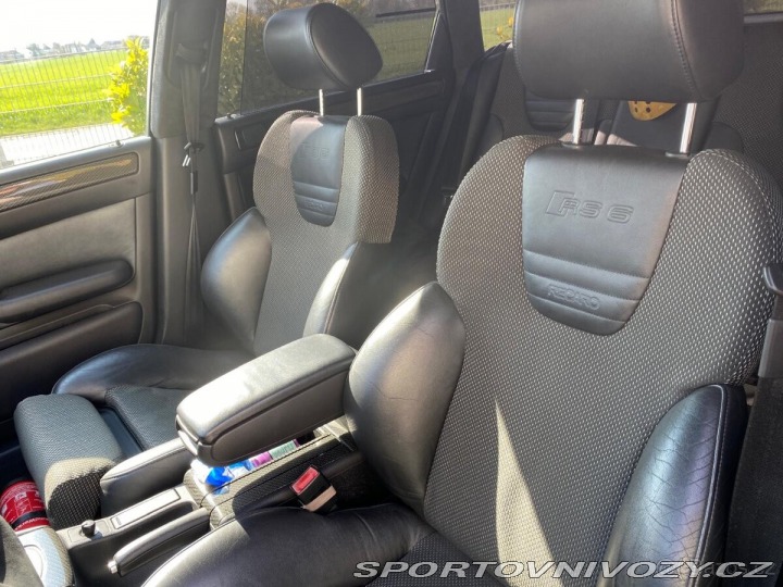 Audi A4 Avant RS6 Avant Quattro 4 1800