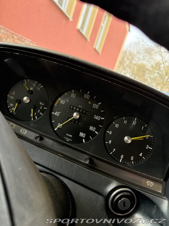Mercedes-Benz Ostatní modely 123 W 123 300D 1800