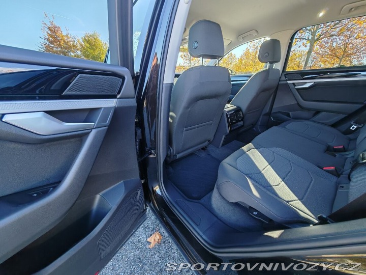 Volkswagen Ostatní modely Touareg 3,0 TDi /ČR /rok 2022 / 1800