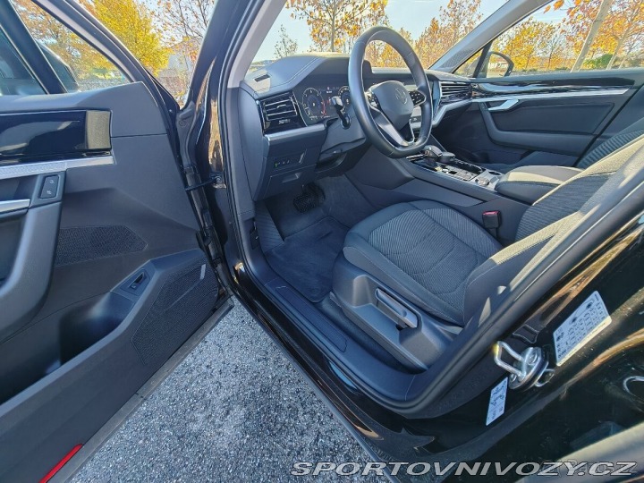 Volkswagen Ostatní modely Touareg 3,0 TDi /ČR /rok 2022 / 1800