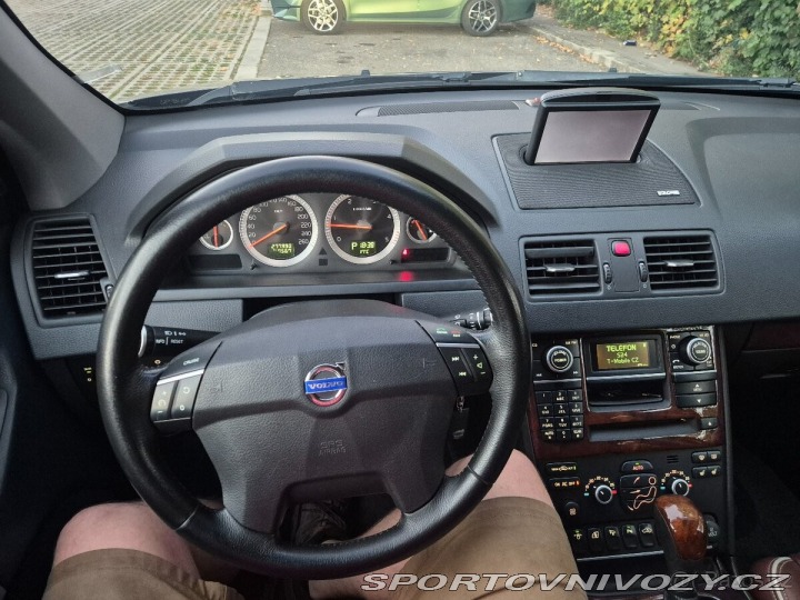 Volvo Ostatní modely XC90 2,4 D5 Executive 2011, 2010