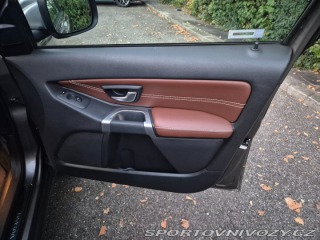Volvo Ostatní modely XC90 2,4 D5 Executive 2011, 2010