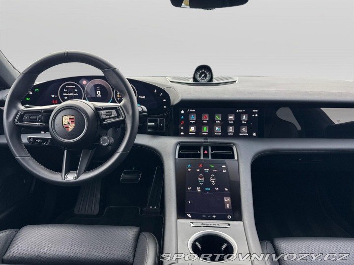 Porsche Taycan 4 2025
