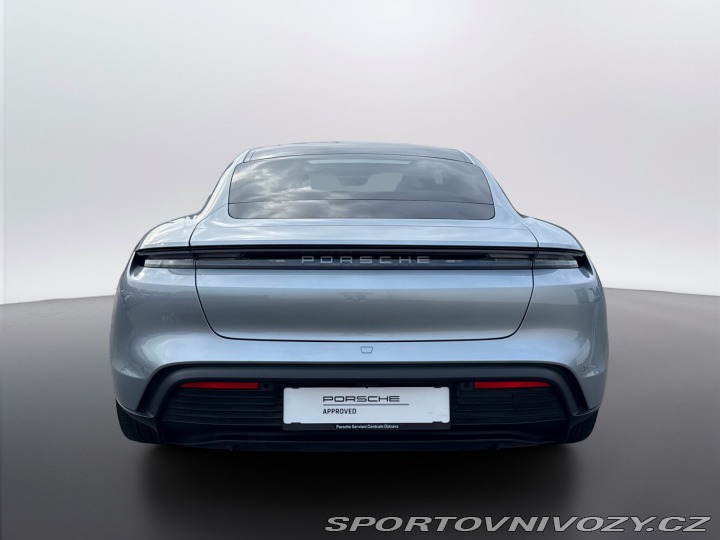 Porsche Taycan 4 2025
