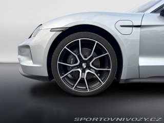 Porsche Taycan 4 2025