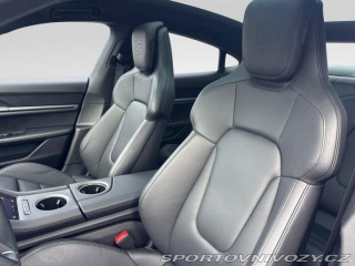 Porsche Taycan 4 2025