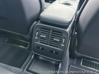 Porsche Taycan 4 2025