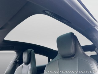 Porsche Taycan 4 2025