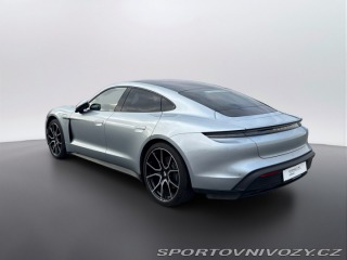 Porsche Taycan 4 2025