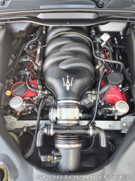 Maserati GranTurismo S MC Sport Line 2011