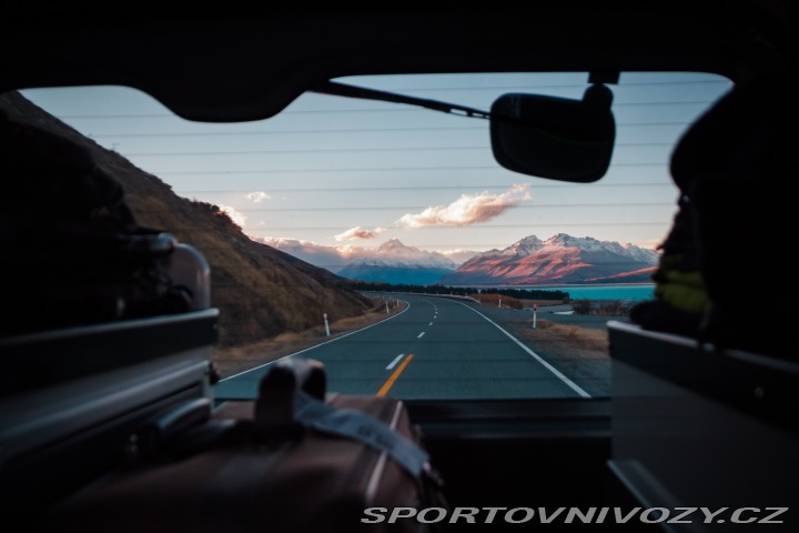 Jedeme na road trip: jak poznávat nová místa z pohodlí svého auta